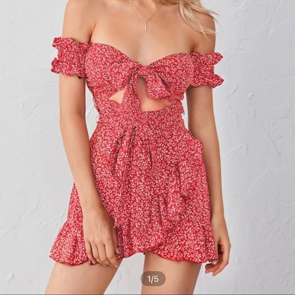 ⚡️SHEIN⚡️ Tie front red floral wrap dress. Size M/6 - Picture 1 of 5